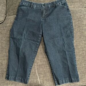 Ladies denim capris.
